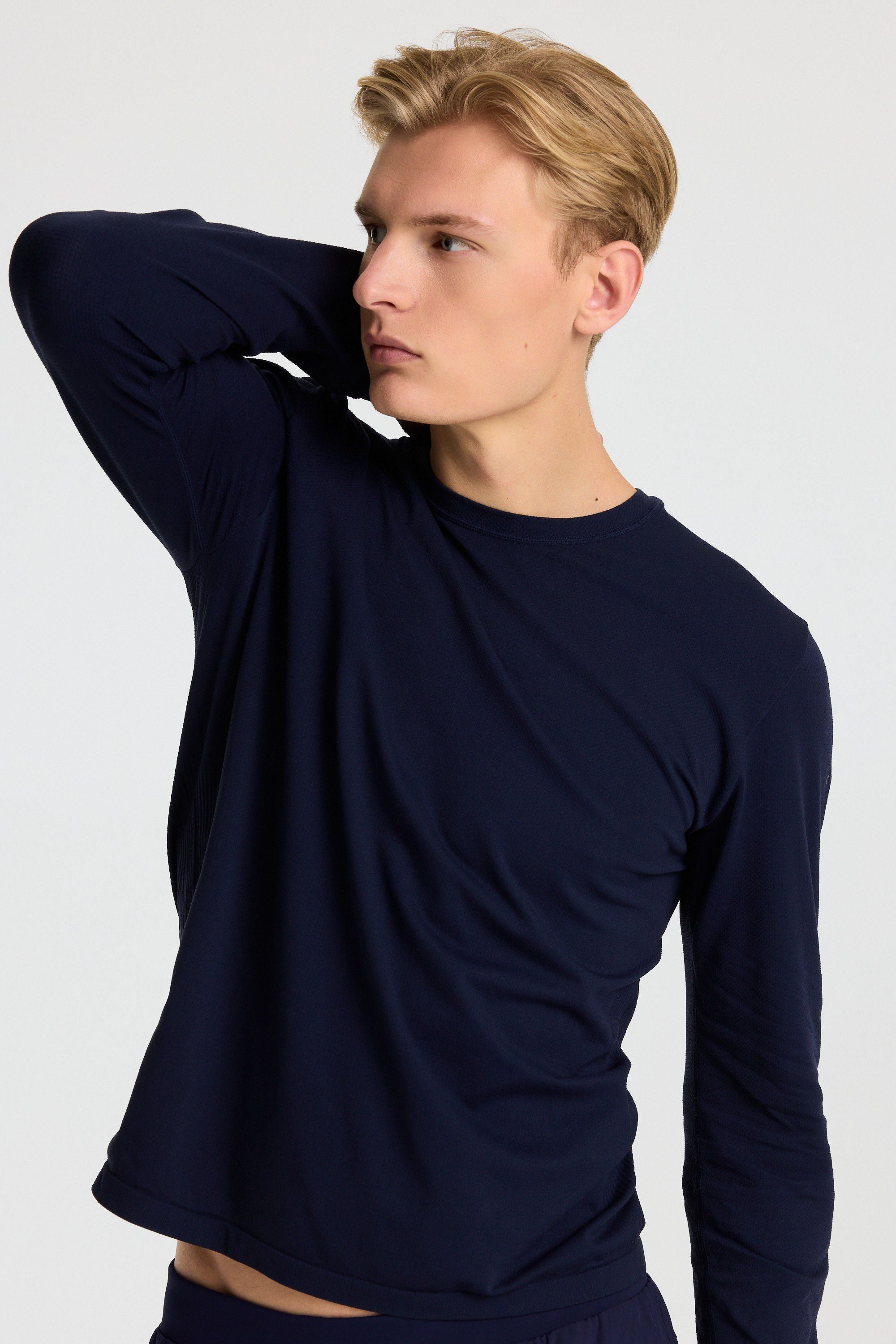 M. Seamlite® Long Sleeve Shirt - Navy